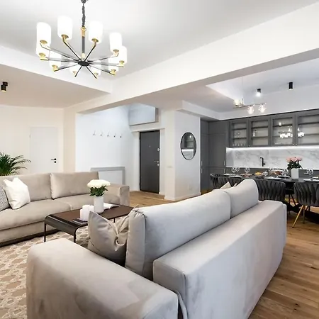 Beatuiful Apartment 4-Bedrooms *