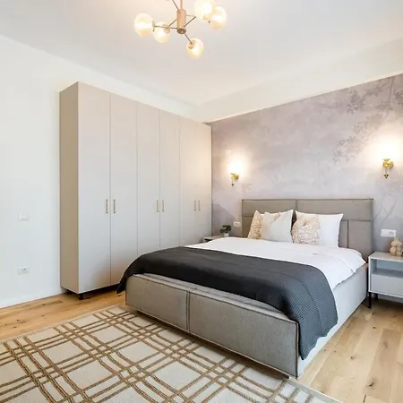 Beatuiful Apartment 4-Bedrooms * 米兰