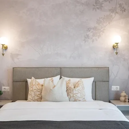 Beatuiful Apartment 4-Bedrooms Milan
