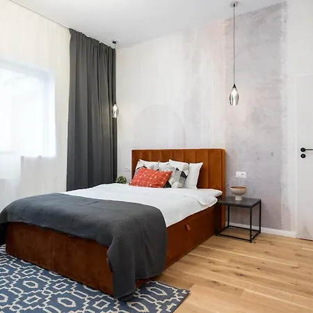 Beatuiful Apartment 4-Bedrooms